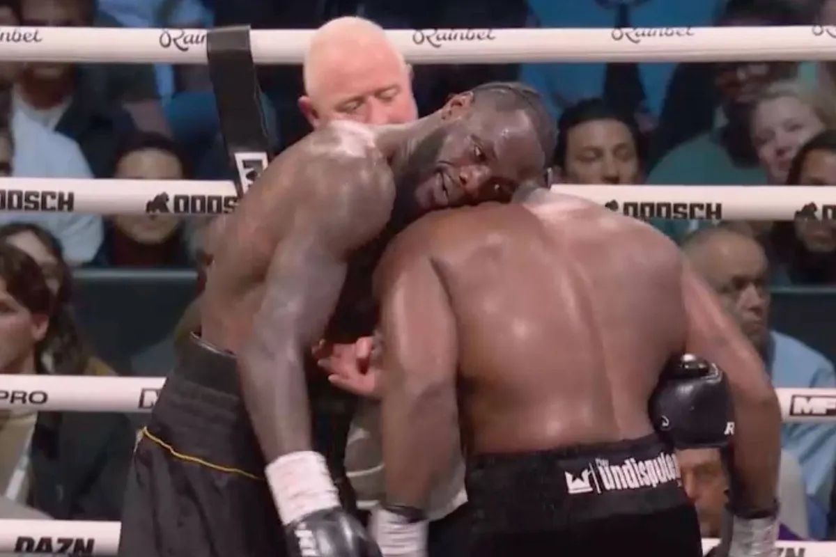 Deontay Wilder verslaat Chisora na zwaargewichtoorlog in Londen - ‘Wat een gevecht’