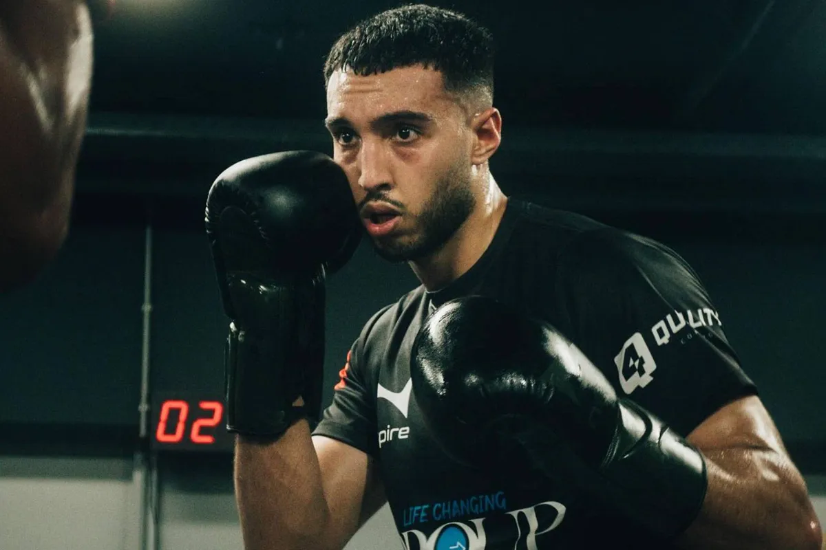 Ex-Glory vechter Hadar ziet gevecht instorten: “tegenstander wist niets”