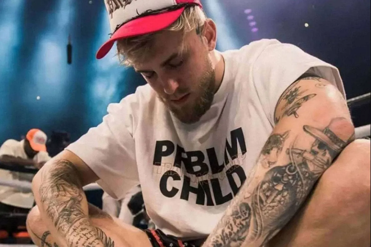 UFC-kampioen deelt harde klap uit aan Jake Paul - ‘Eerst vechten, dan praten’