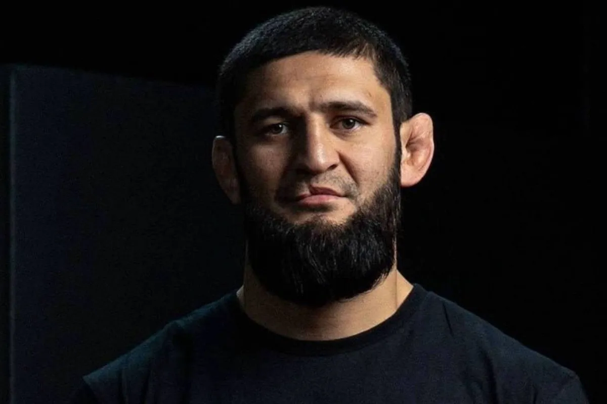Khamzat Chimaev verdient meer buiten de UFC dan in de kooi – zo zit het