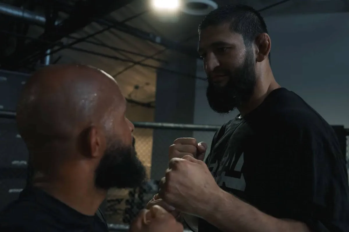 “Hij is een vechtmachine”: Khamzat Chimaev maakt stevige indruk op MMA-legende