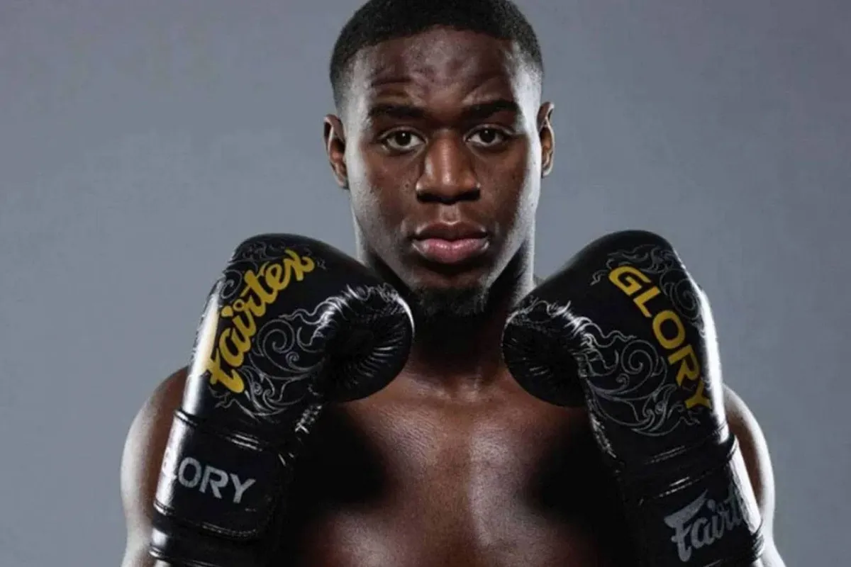 “Ik had €160 en een droom” – Glory-ster Boapeah over zijn opmars in het kickboksen