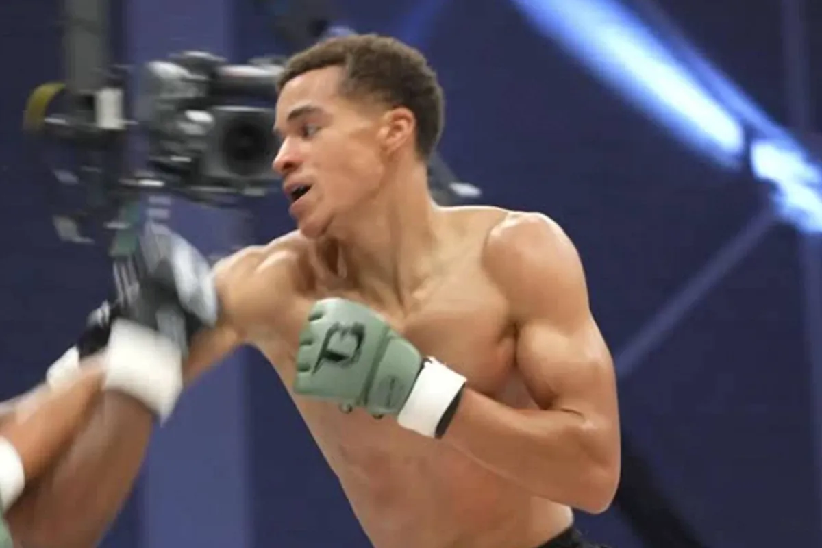 Sensatie bij Enfusion Dordrecht: Mony Ok slaat rivaal Nyamekye zwaar onderuit (video)