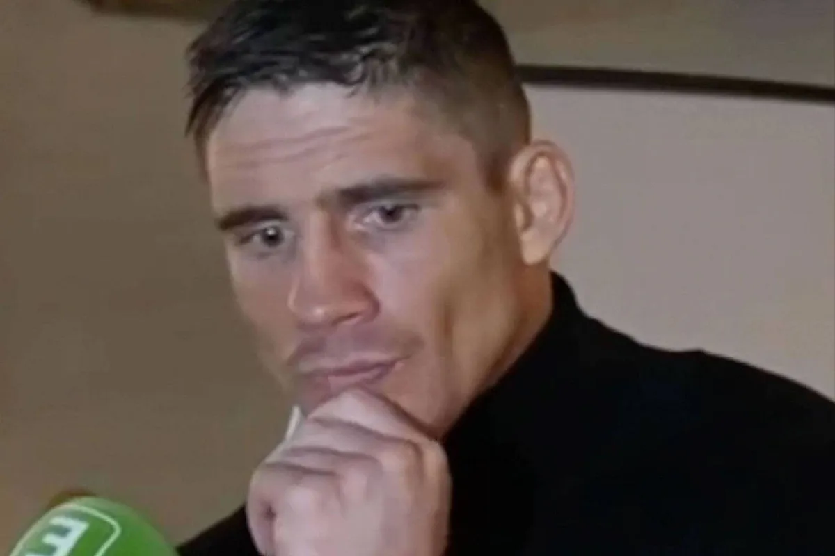 Rico Verhoeven ziet rellen tijdens boksgala - massale vechtpartij op tribune