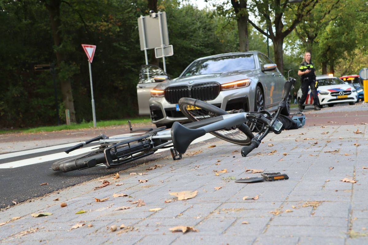 Gewonde bij verkeersongeval op snelfietspad-oversteek Horst-Duinlaan Kaatsheuvel