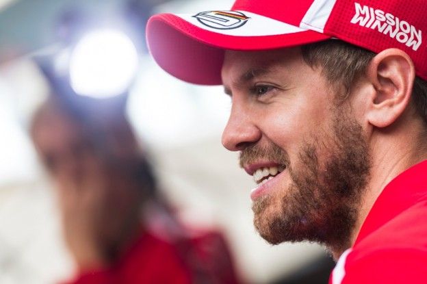 Vettel na teleurstellende kwalificatie: 'Ik ben niet blij'