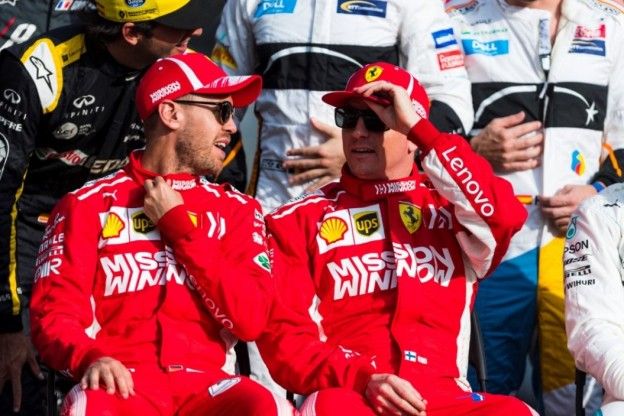 'Vettel en Räikkonen al in vliegtuig vóór officiële annulering'