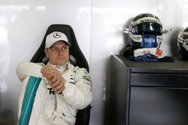 Bottas zet een streep onder huwelijk met Emilia: 'Door uitdagingen in mijn carriere'