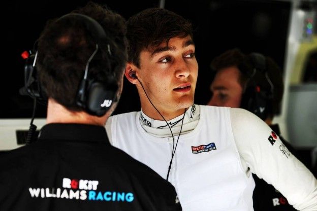 Russell ziet kansen door concurrenten: 'Ik zit op dezelfde weg als Leclerc'