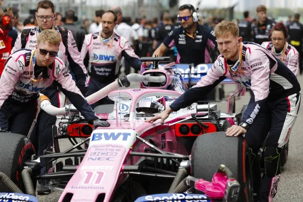 Sergio Perez redt commentatoren van nachtmerries met record