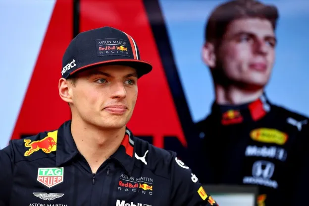 Verstappen over Rossi (40): 'Hij is op deze leeftijd nog steeds fantastisch'