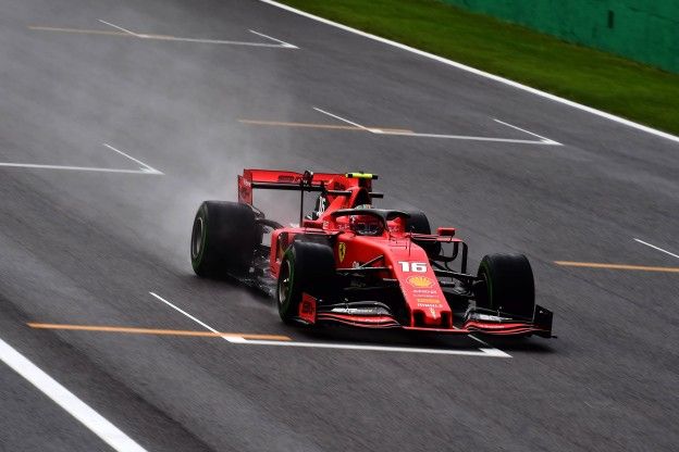 Knotsgek einde kwalificatie leidt tot poleposition Leclerc in Monza