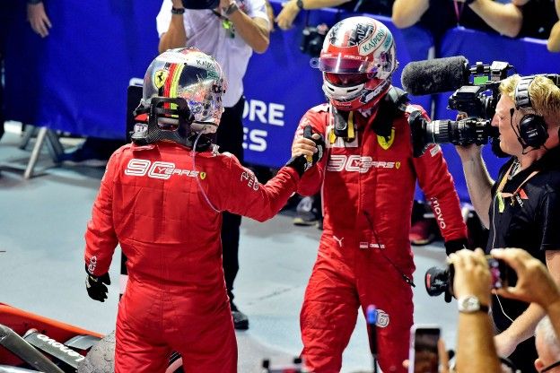 Waarom juichtte Vettel zo ingetogen na overwinning in Singapore?