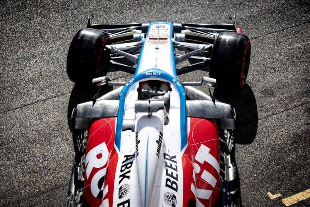 Ondertussen in de F1 | Williams-rijders vechten het uit op de baan