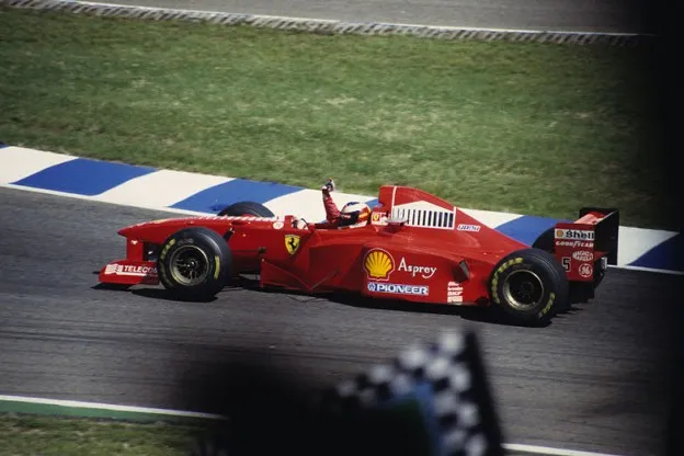F1 Kijktip | Schumacher vs. Villeneuve in bloedstollend seizoenslot van 1997