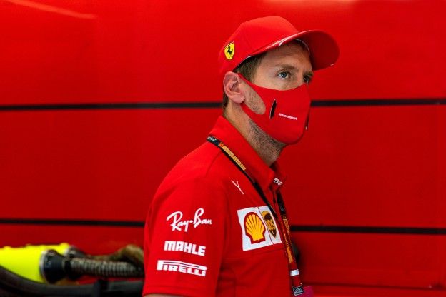 Vettel trekt harde conclusie na twaalfde startplek: 'Ben blij met mijn ronden'