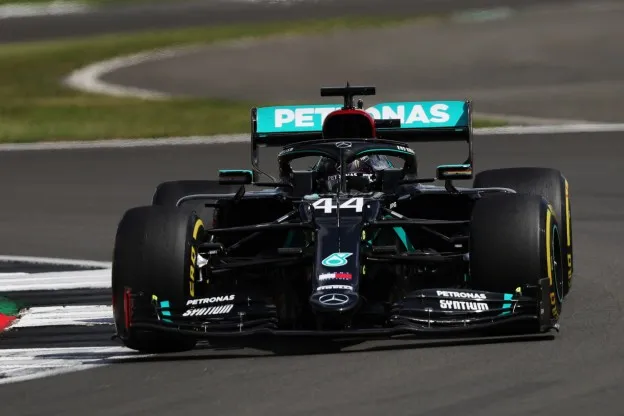 Bottas blij met verbeterde set-up na pole: 'Daardoor was kwalificatie beter'