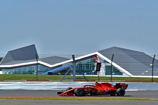 Ferrari-CEO: 'Gefeliciteerd concurrenten, jullie zijn erg sterk'