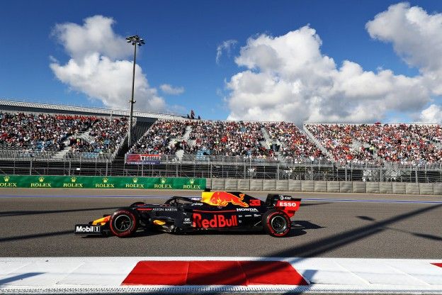 Red Bull nek aan nek met Renault en Racing Point in kwalificatie, Mercedes aan kop