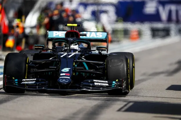 Motorbaas Mercedes geeft toe: 'Problemen met de nieuwe krachtbron'