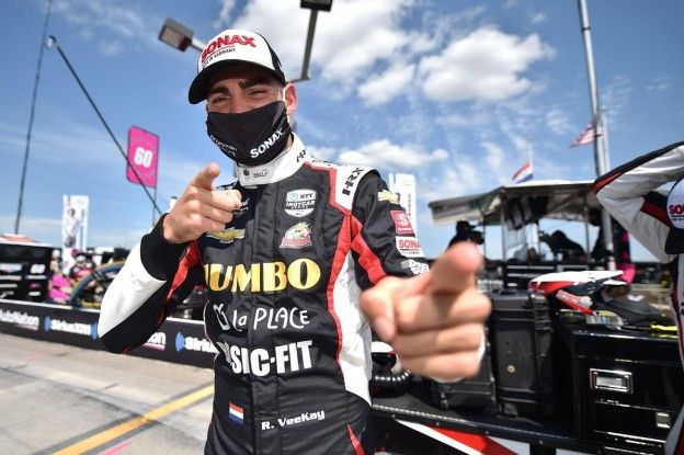 VeeKay pakt eerste IndyCar-podium op Indianapolis, Newgarden wint