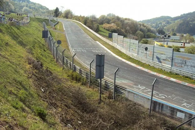 F1 Kijktip | Onboard met een Formule 1-auto op de levensgevaarlijke Nordschleife