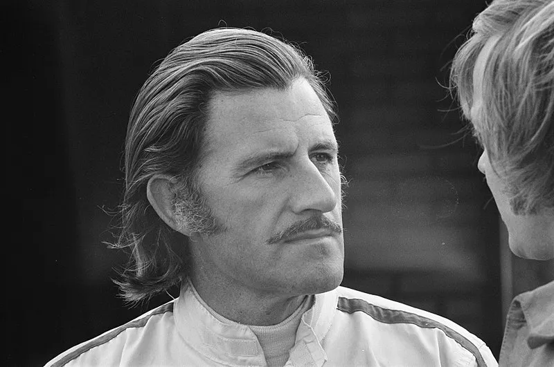Het verhaal achter de mythische Triple Crown van Graham Hill