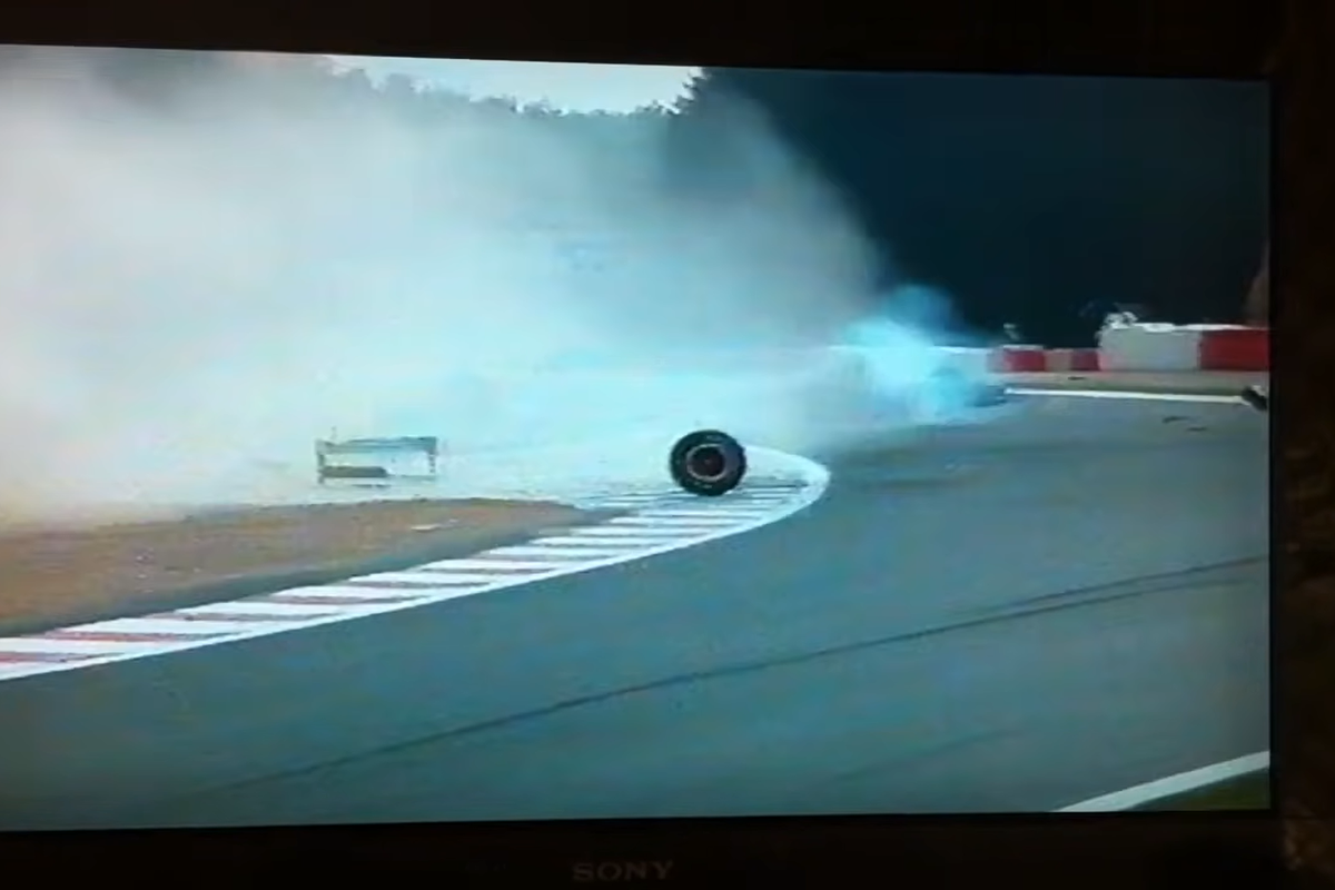 F1 Kijktip | Villeneuve en Zonta doen bizarre weddenschap en crashen keihard