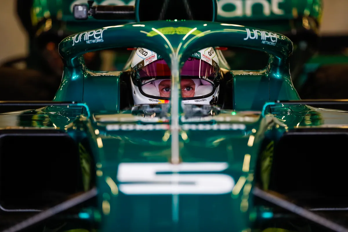 Vettel ziet AMR22 als 'totaal ander beest': 'Wil op een andere manier getemd worden'