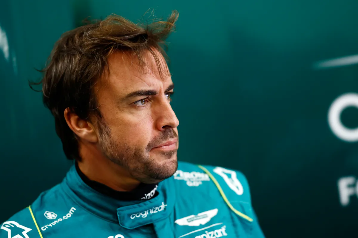 Alonso overschreed de track limits geen enkele keer: 'Zo moeilijk is het niet!'