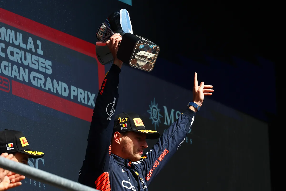 Marko zag Verstappen 'met gemak en soevereiniteit winnen': 'Maakt hem nu al één van de grootsten'