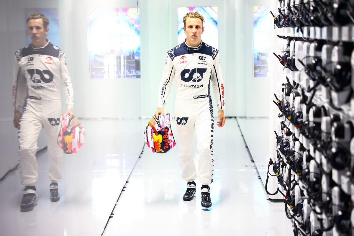 Lawson officieel aangekondigd voor GP van Singapore, Ricciardo aanwezig voor technische doeleinden