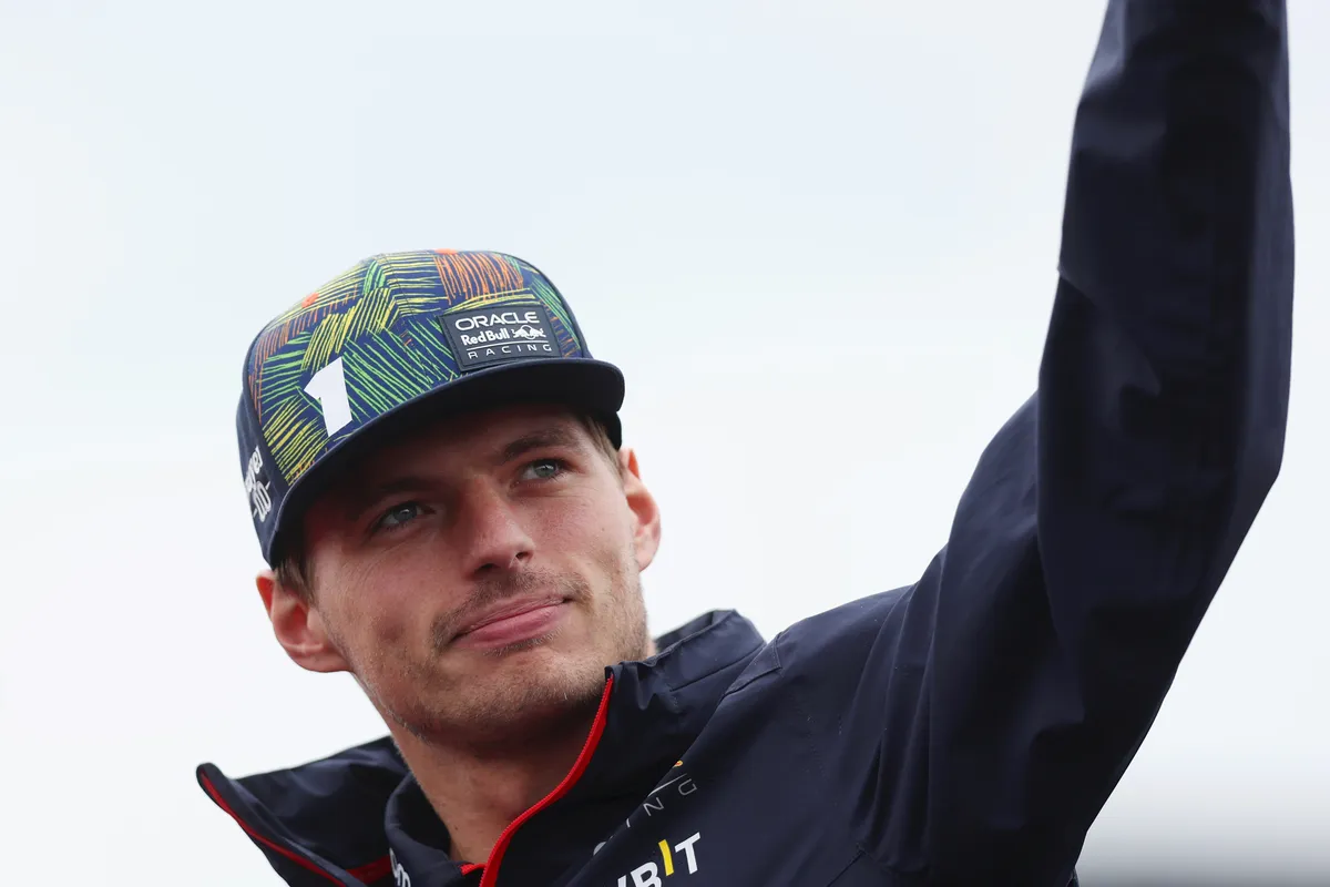 Verslag VT1 | Verstappen zet snelste tijd neer, maar overtuigt niet in racesimulatie