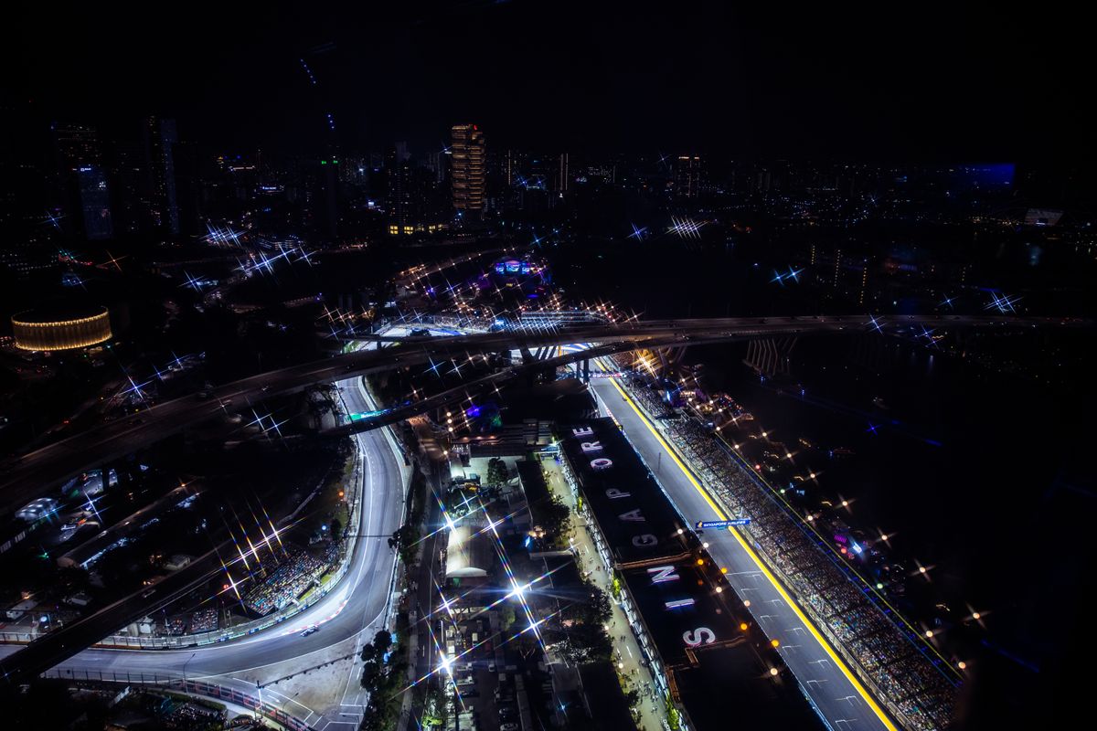 What time does the 2023 Singapore Grand Prix start?