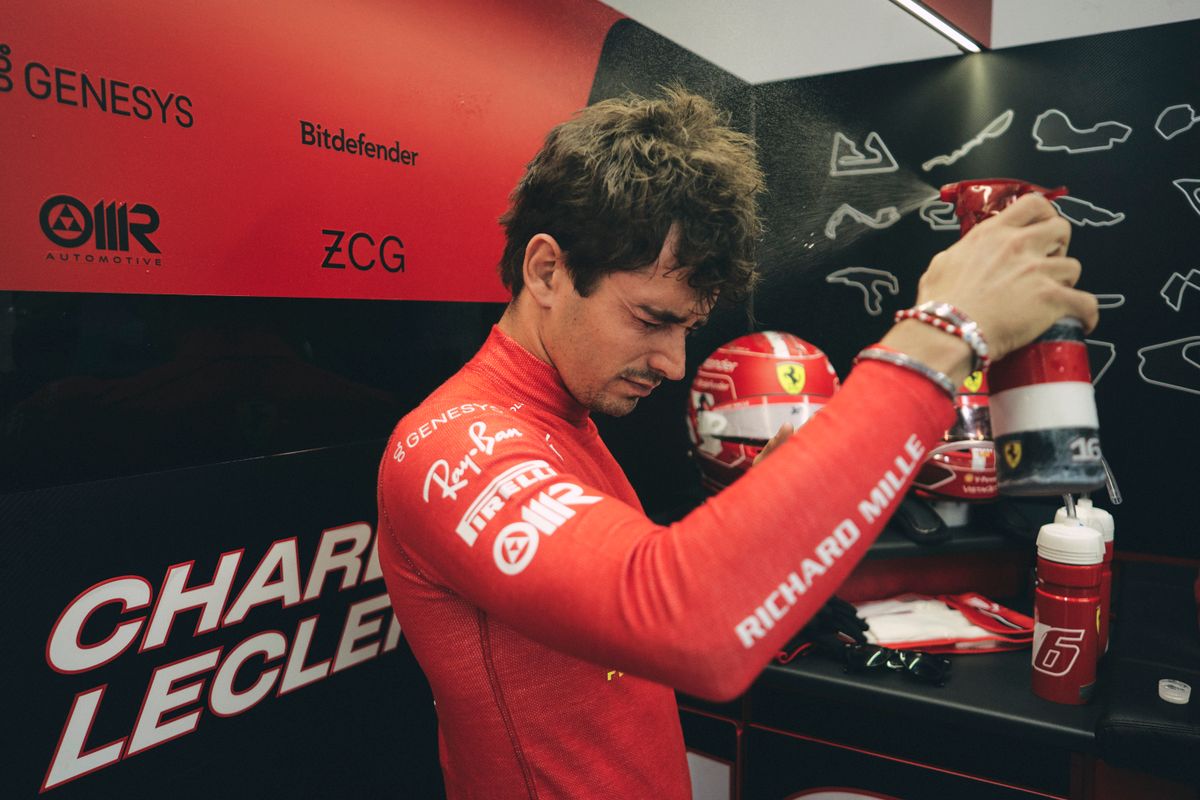 Leclerc gaat in Japan voor best of the rest: 'Zou vreemd zijn als Red Bull niet vooraan ligt'