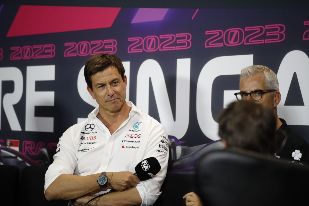 Wolff ziet hoe Mercedes zichzelf overtreft, maar is vooral blij dat 'Red Bull eens niet te bespeuren is'