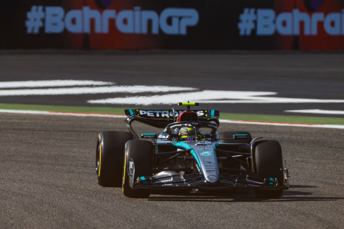 Hamilton moet flinke domper verwerken na GP Bahrein, maar: 'Dan komt het vast wel weer goed'