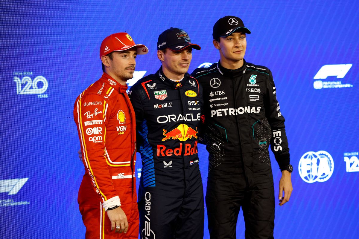 Verstappen hoopt op helpende hand in titelstrijd: 'Zou aardig zijn van Ferrari en Mercedes'