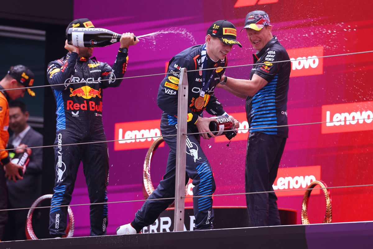 F1-journalist ziet het somber in voor de concurrentie: 'Red Bull stopt gewoon niet'