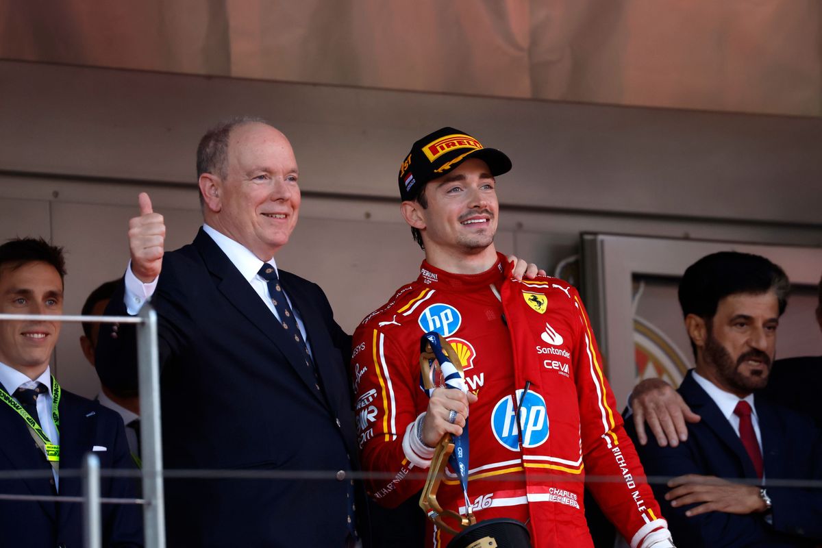 Ondertussen in F1 | Leclerc fietst naar huis na vervullen droom