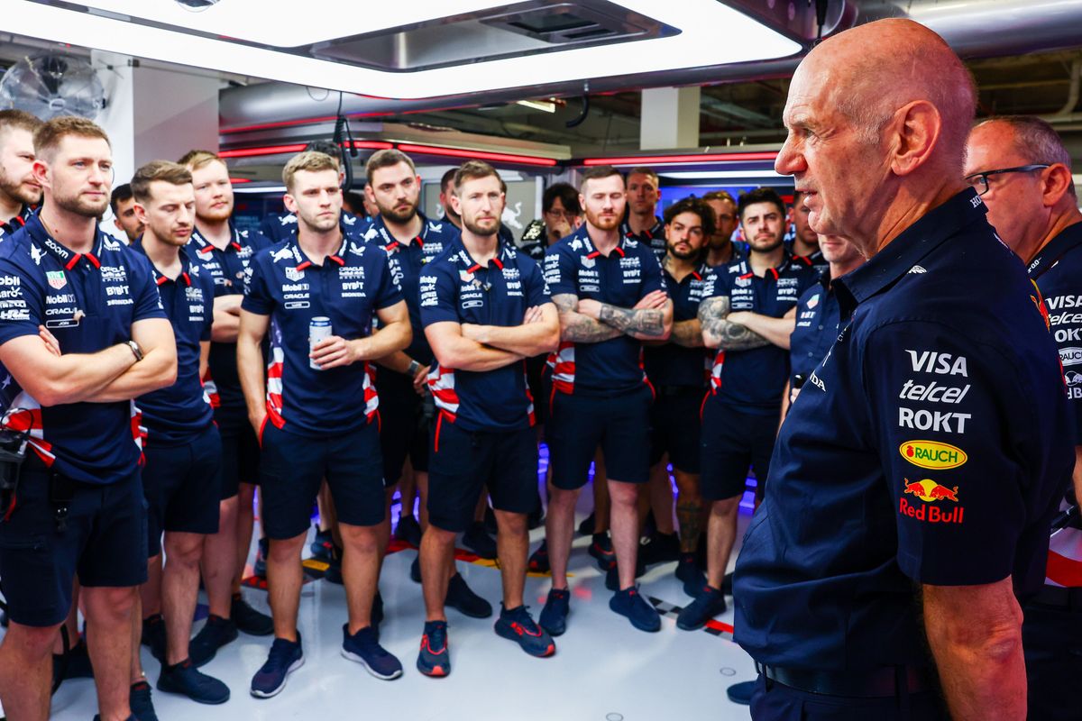 Red Bull-CEO weerspreekt geruchten over vertrek Newey: 'Gaan niet met ruzie uit elkaar'