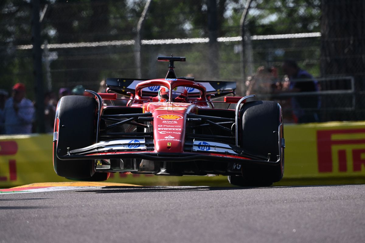 Leclerc ontdekt geheim: 'McLaren en Red Bull doen iets speciaals met hun motor'