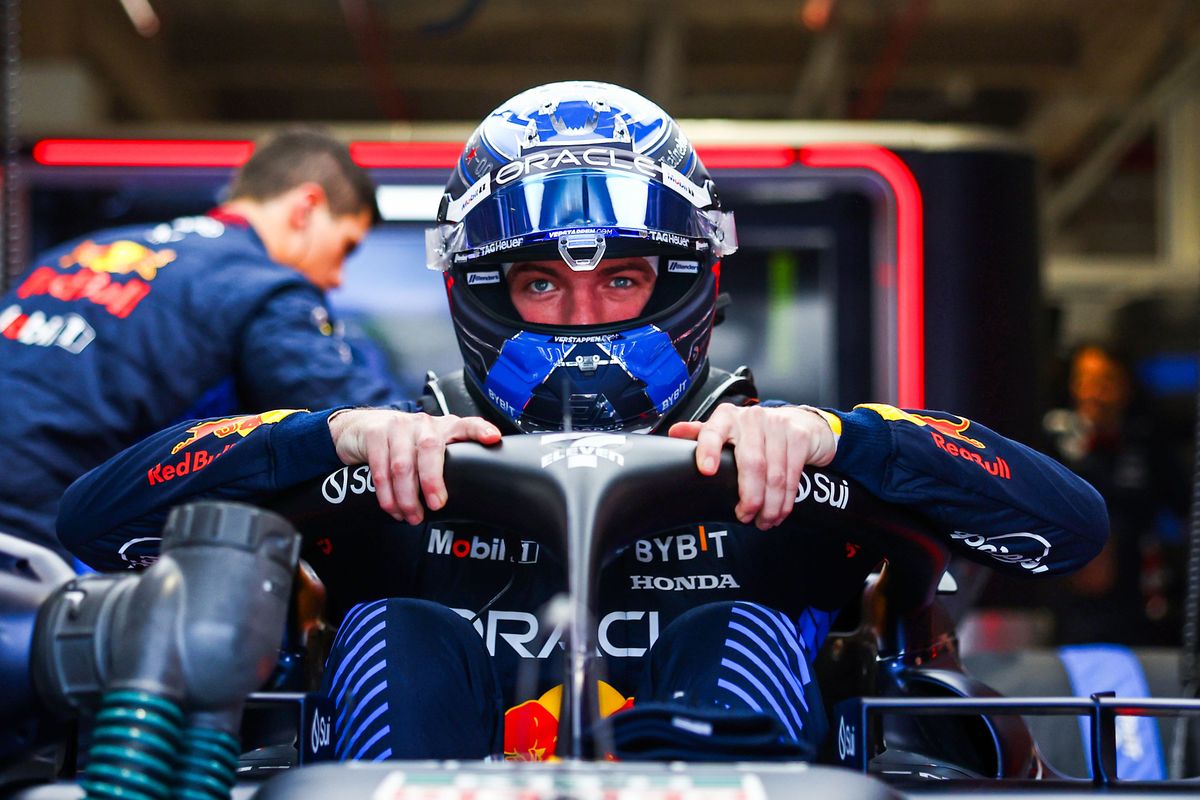 Oud-wereldkampioen hint op mogelijk Verstappen-vertrek bij Red Bull: 'Hij klaagt te veel'