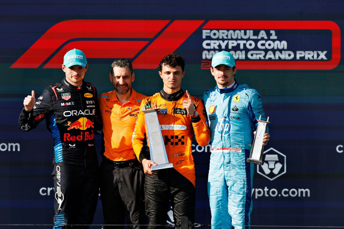 Voormalig engineer: 'McLaren en Ferrari kunnen Red Bull en Verstappen onttronen'
