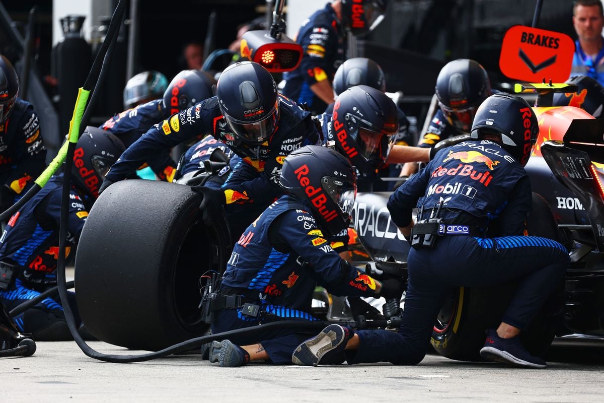 Ondertussen in F1 | Red Bull-monteur reageert op 'aparte' tweet van McLaren