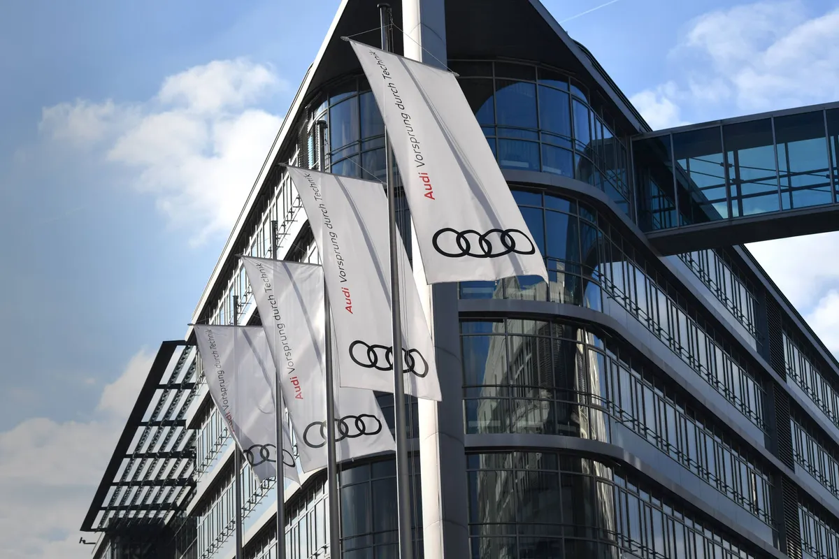 audi corporate ingolstad vlaggen 2024