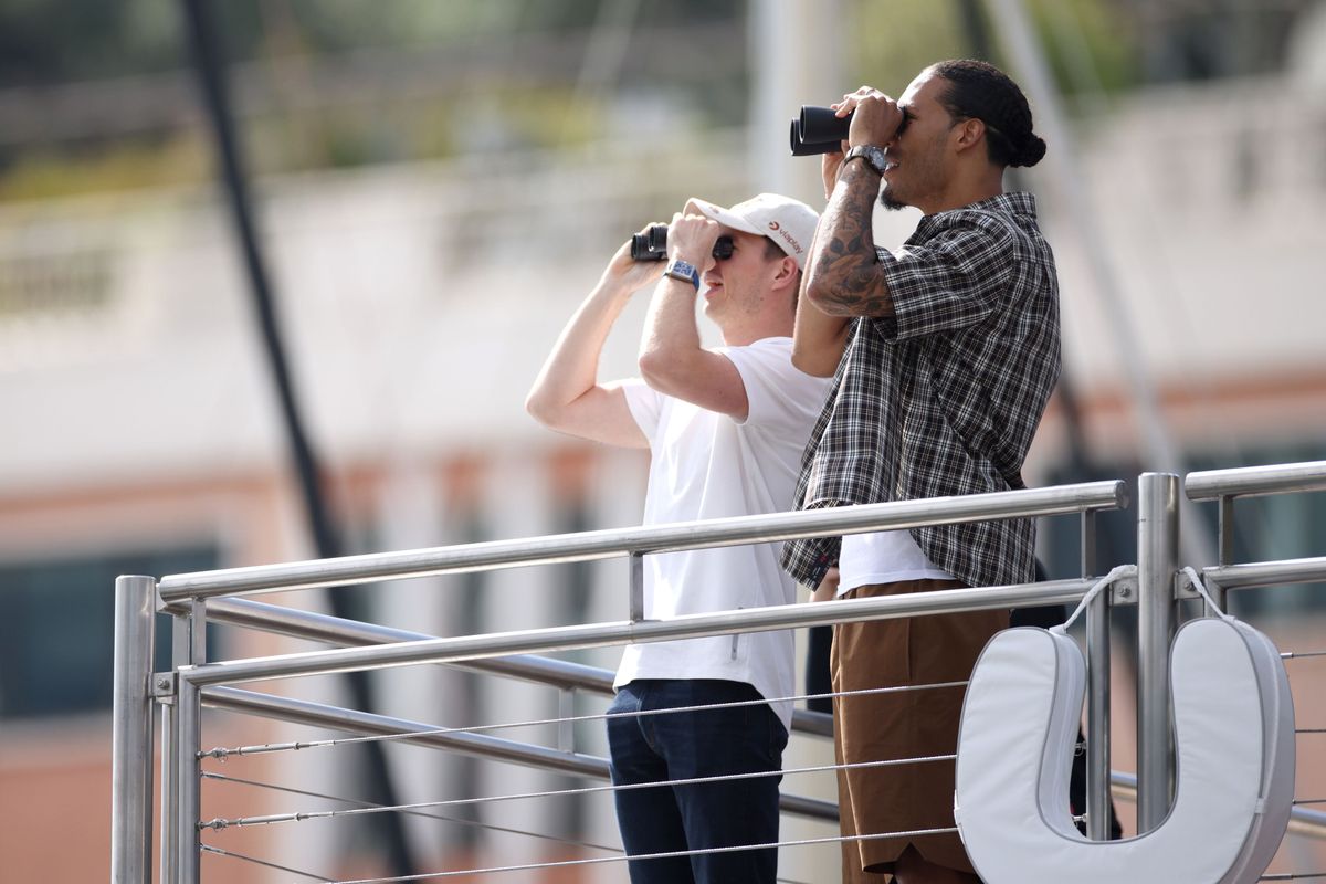 Sportpresentator ziet verbijsterd toe dat Nederland Verstappen passeert: 'Totale winnaarsmentaliteit'