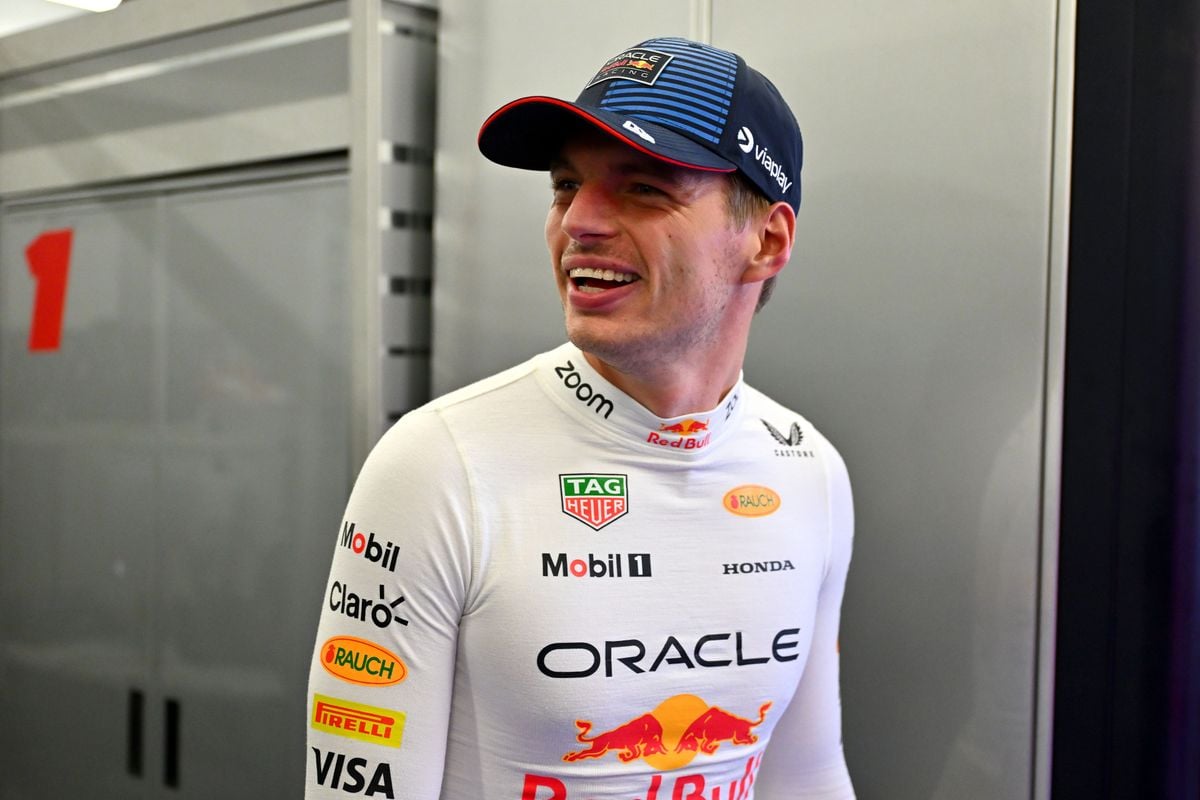 Ondertussen in F1 | Verstappen geniet van een gin-tonic met vrienden