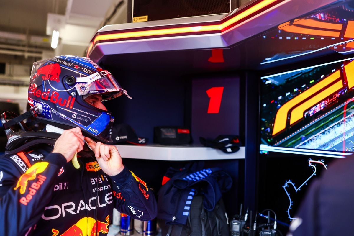 Verstappen plaatst twijfels bij auto's concurrentie: 'Hopelijk zien we nu wel de ware prestaties'