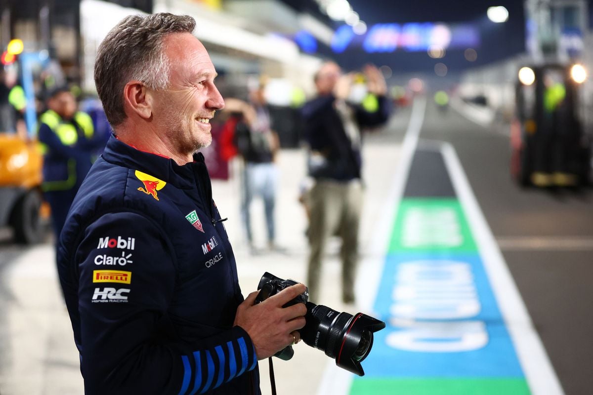 Horner verklaart penibel moment van Verstappen: 'Max volgde gewoon de regels'